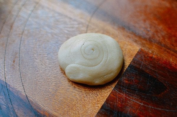 Savory mooncakes, by aedison.aieoederdu.tk