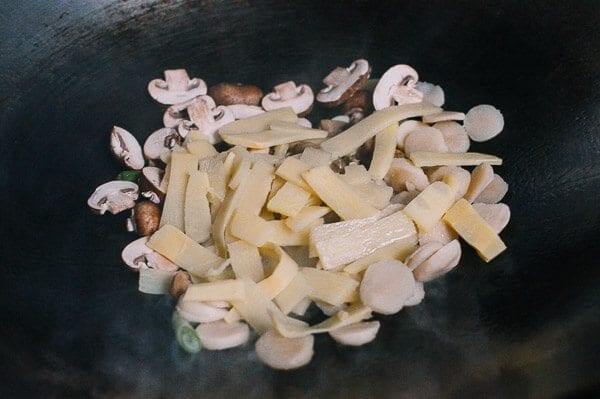 Adding mushrooms and bamboo shoots, by aedison.aieoederdu.tk