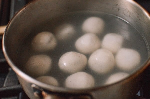 Tang Yuan (Sweet Rice Balls with Black Sesame Filling), by aedison.aieoederdu.tk