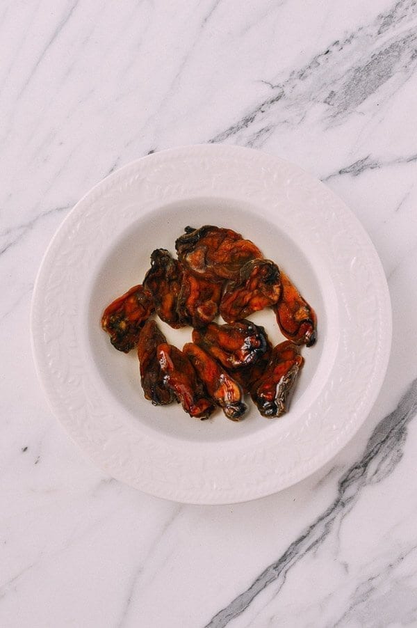 Dried Oyster & Black Moss, by aedison.aieoederdu.tk