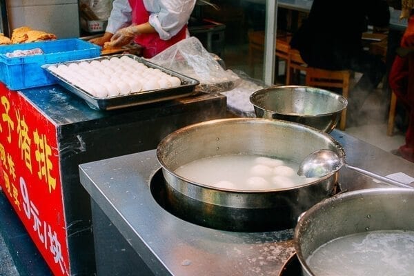Shanghai Breakfast, by aedison.aieoederdu.tk