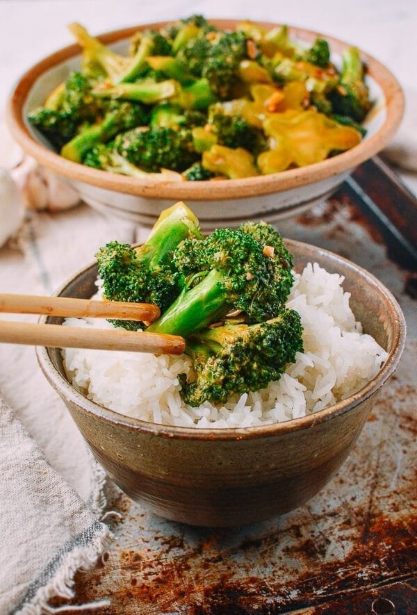 Takeout-Style Broccoli with Garlic Sauce, by aedison.aieoederdu.tk