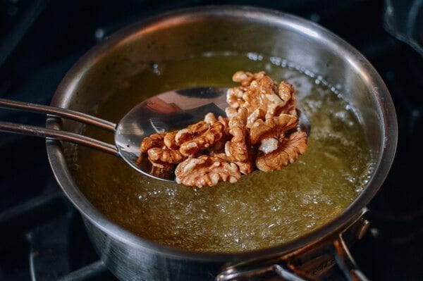 Walnut Shrimp, by aedison.aieoederdu.tk