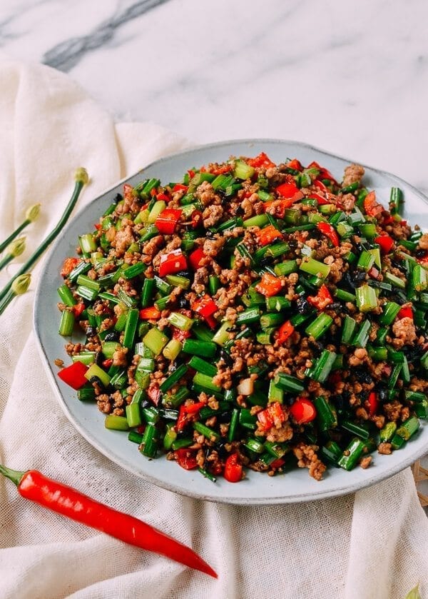Garlic Chives with Pork, by aedison.aieoederdu.tk