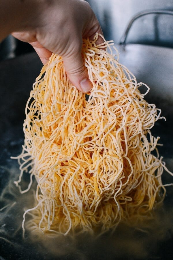 Hong Kong Style Shrimp Chow Mein Noodles, by aedison.aieoederdu.tk