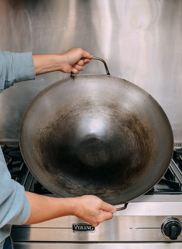 How to Season a Wok and Daily Wok Care by aedison.aieoederdu.tk