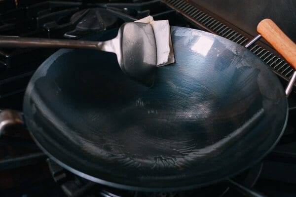 How to Season a Wok and Daily Wok Care by aedison.aieoederdu.tk