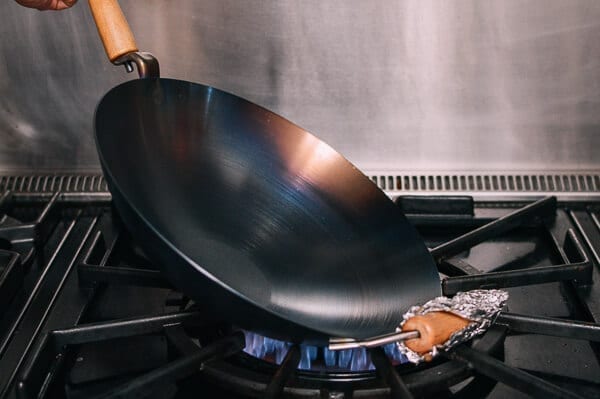 How to Season a Wok and Daily Wok Care by aedison.aieoederdu.tk