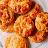 Chinese Pineapple Buns with Roast Pork Filling, by aedison.aieoederdu.tk