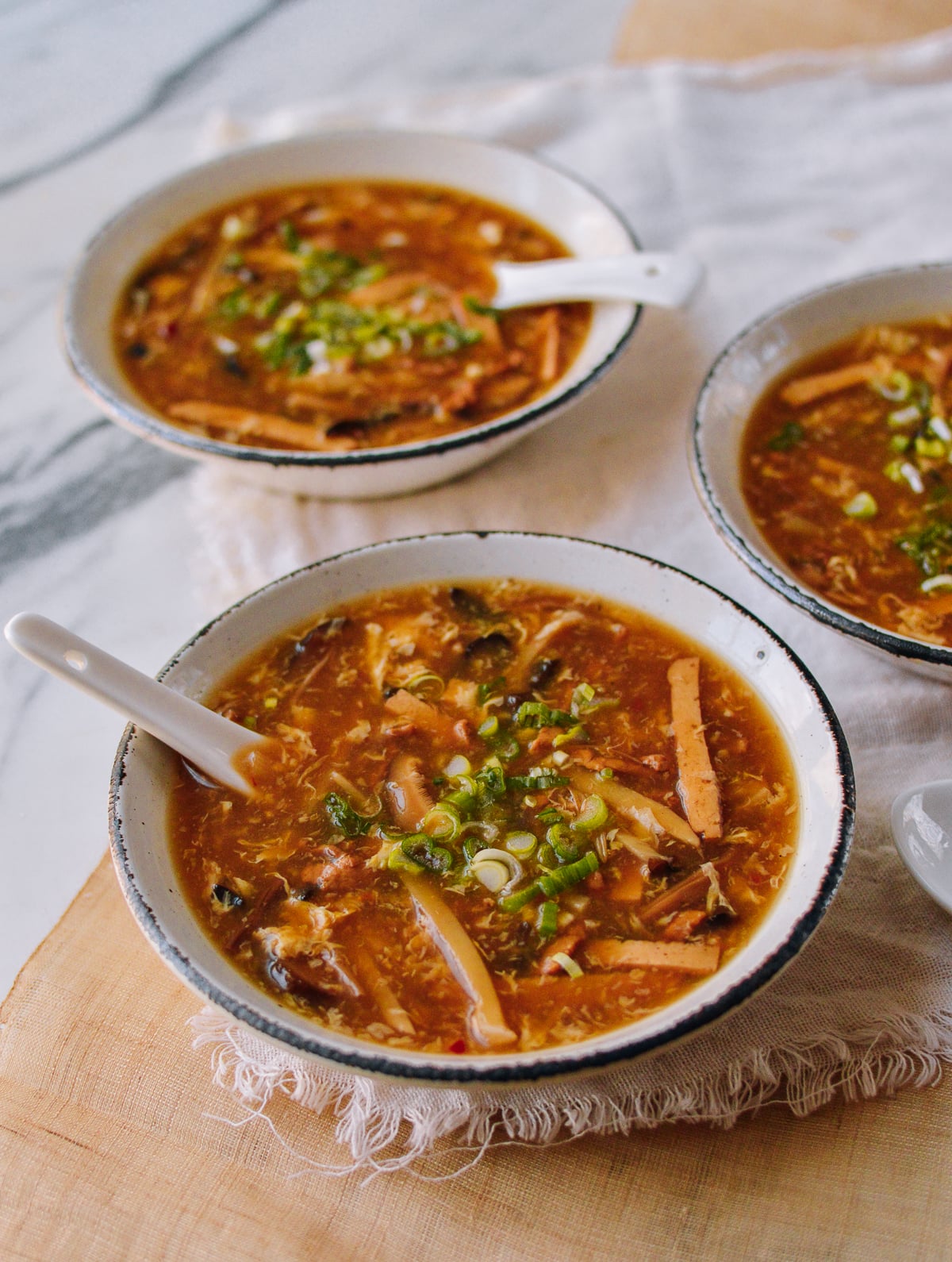 Serving Hot and Sour Soup, aedison.aieoederdu.tk