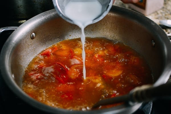 Thickening soup with cornstarch slurry, aedison.aieoederdu.tk