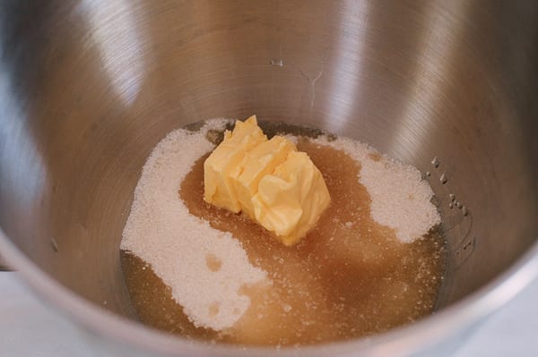 Oil, butter, and sugar in bowl of mixer, aedison.aieoederdu.tk