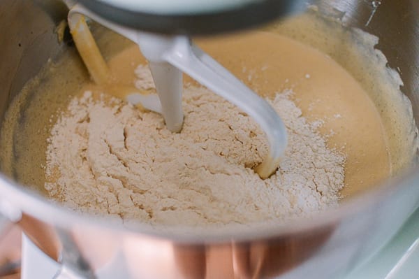 Mixing in dry ingredients, aedison.aieoederdu.tk