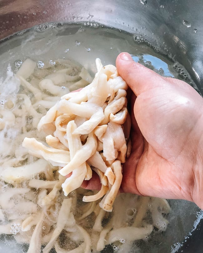 Washing the dried daikon pieces, aedison.aieoederdu.tk