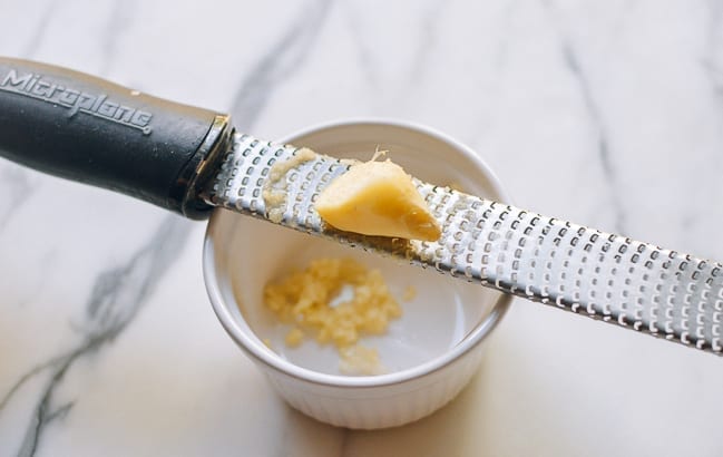 Grating ginger, aedison.aieoederdu.tk