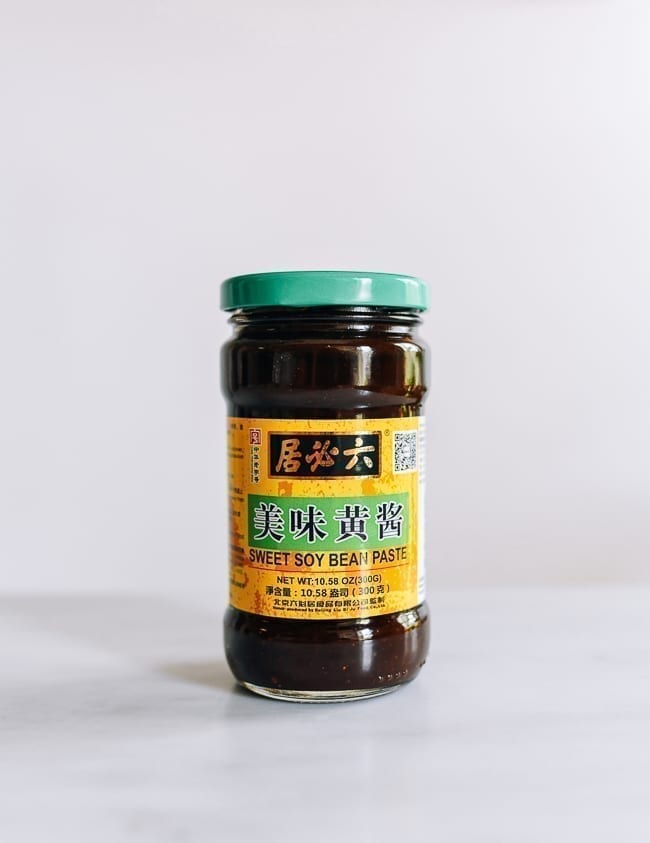 Sweet Bean Paste (豆瓣酱 – Dou Ban Jiang)